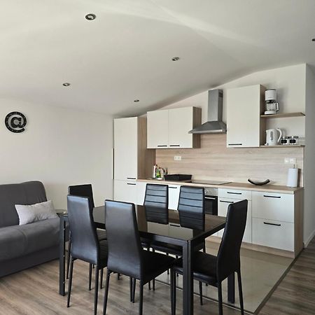 Apartment Fabijana Biograd Na Moru Exterior photo