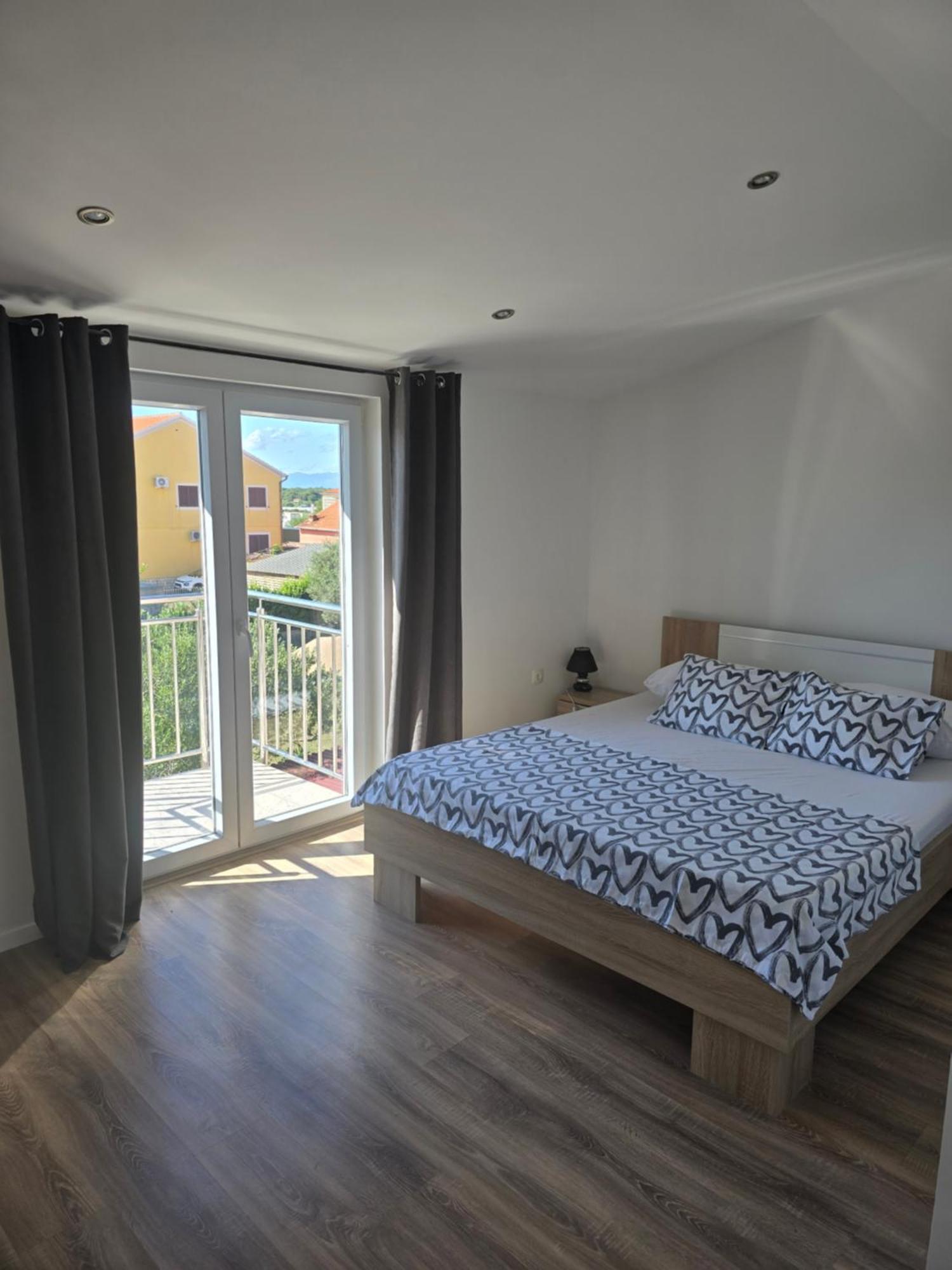 Apartment Fabijana Biograd Na Moru Exterior photo
